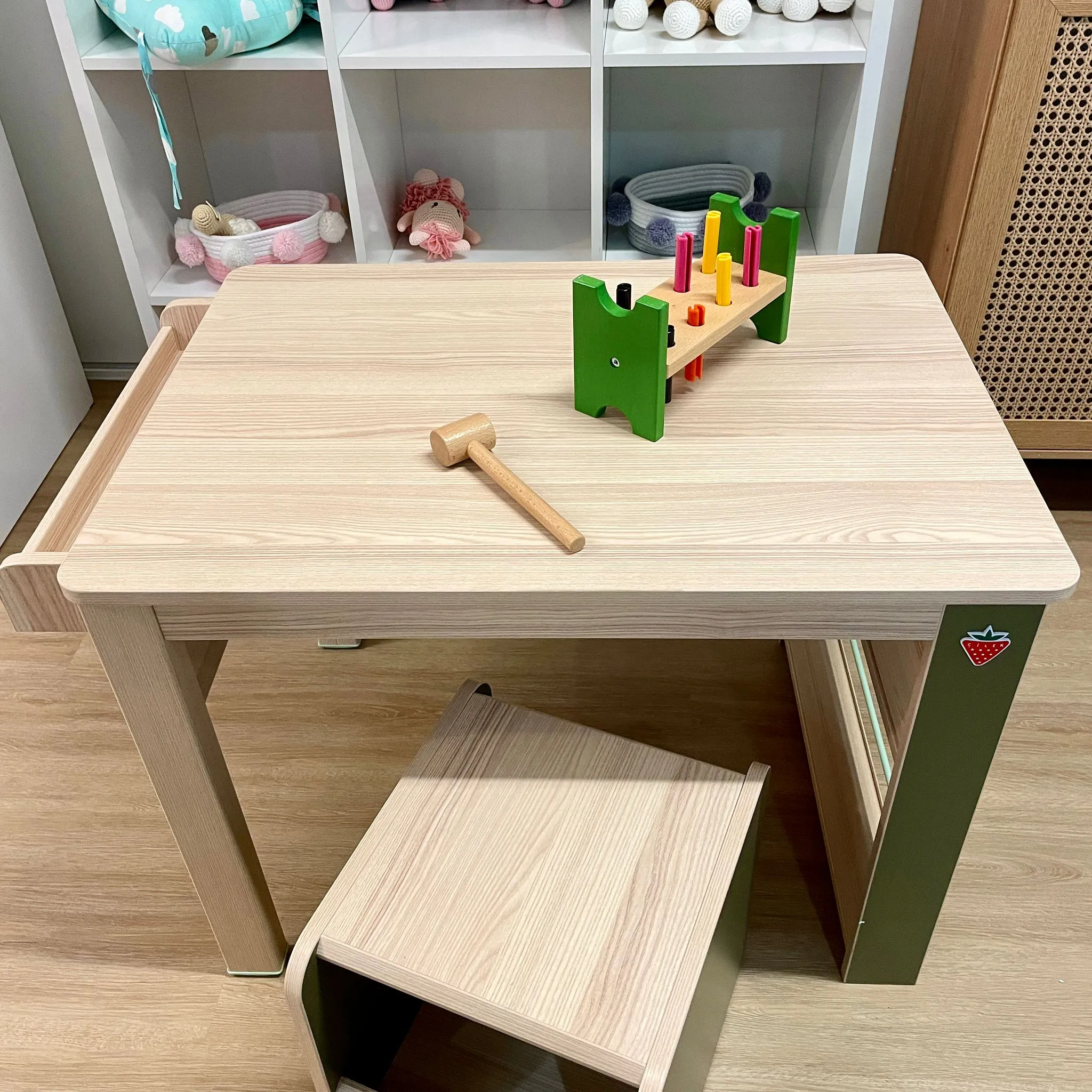 Cilek Montes Natural Play Desk and Toy Puff (Display)