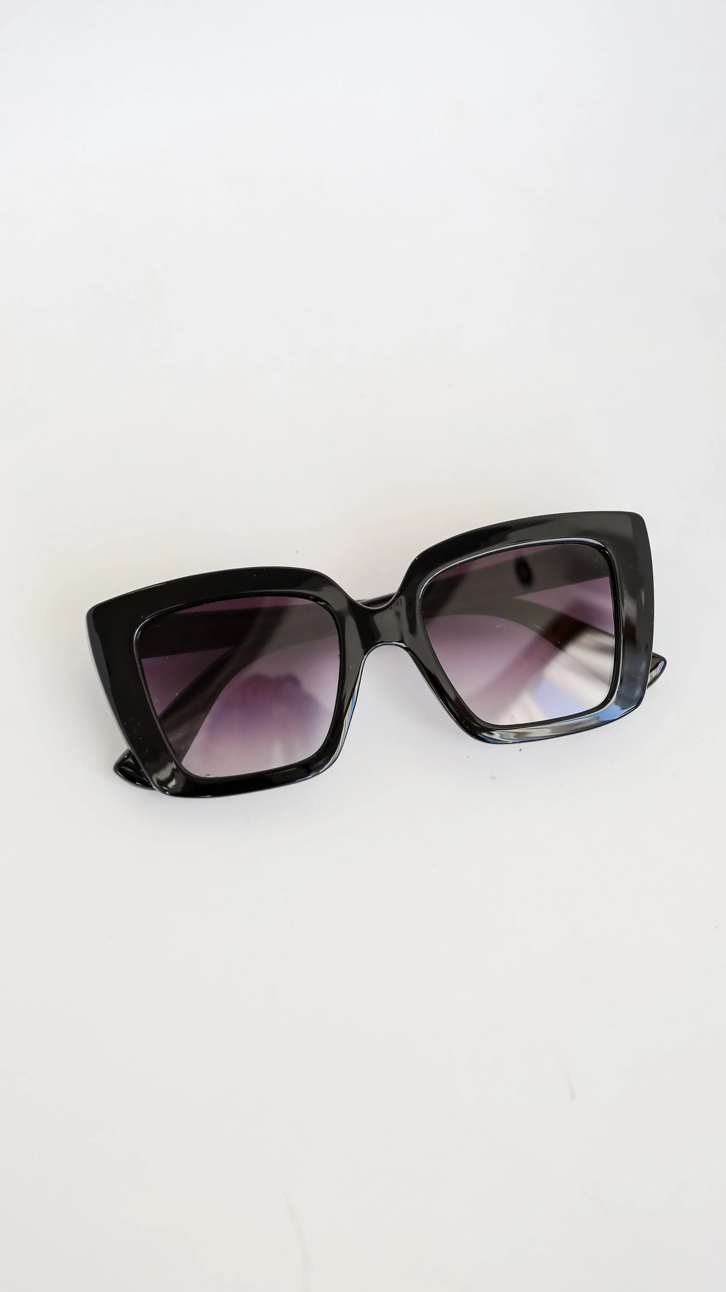 Fierce Mood Black Square Sunglasses