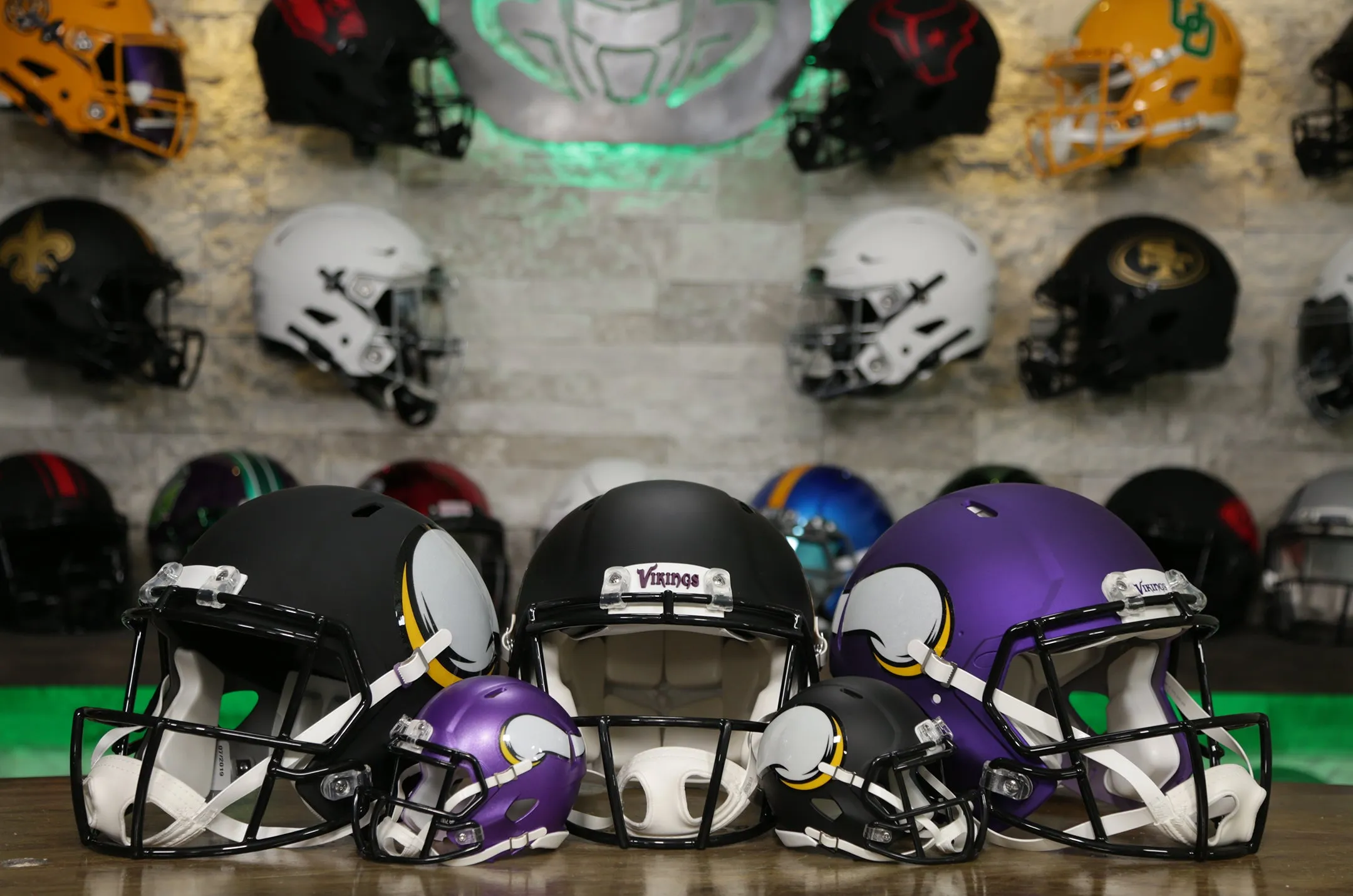 Minnesota Vikings Riddell Speed Replica Helmet - AMP